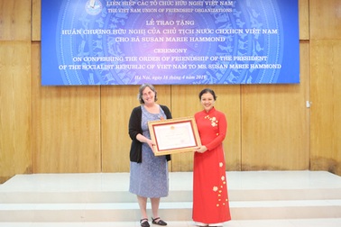 Người phụ nữ Mỹ hết lòng vì nạn nhân da cam Việt Nam nhận Huân chương Hữu nghị của Chủ tịch nước
