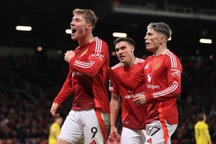 Hojlund tỏa sáng, Man Utd thắng trận đầu tiên dưới thời Amorim