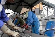 Có phải đóng BHXH cho lao động đủ tuổi hưu không?