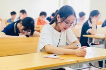 Sáng nay, hơn 103.000 thí sinh Hà Nội làm thủ tục dự thi lớp 10