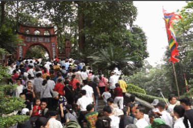 Hàng triệu lượt người đã đổ về Đền Hùng bái Tổ