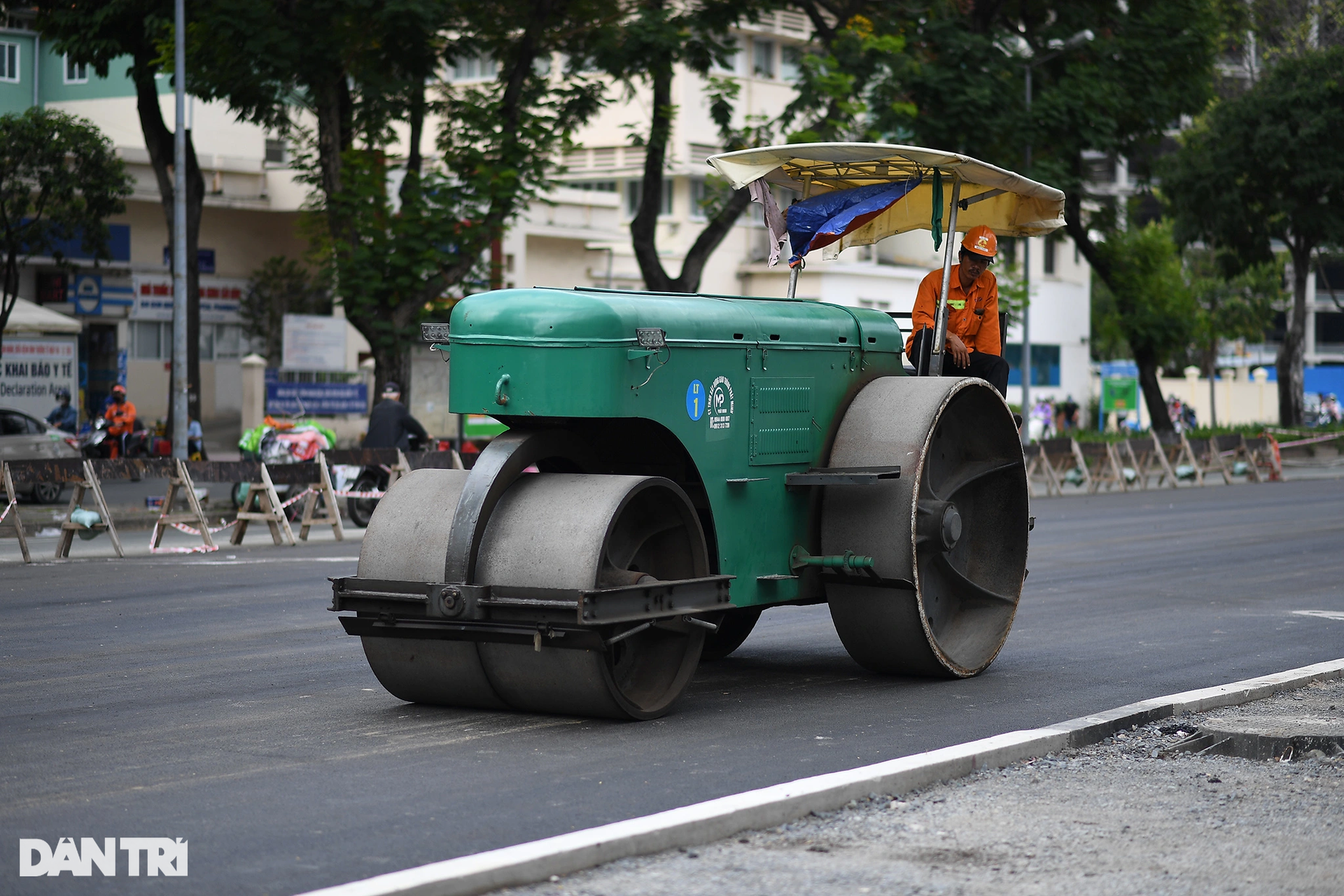 Người dân TPHCM phấn khởi khi lô cốt án ngữ 6 năm trên đường Lê Lợi tháo dỡ - 7 Người dân TPHCM phấn khởi khi lô cốt án ngữ 6 năm trên đường Lê Lợi tháo dỡ - 7