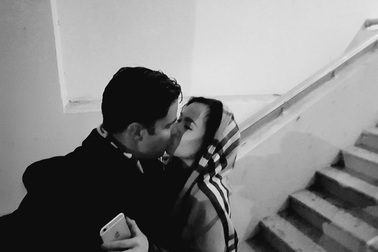 Trương Phương hôn nồng ấm chúc mừng sinh nhật bạn trai