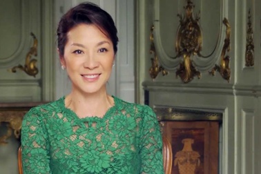 Dương Tử Quỳnh hút mọi ánh nhìn