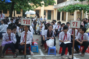 Hà Nội: Giảm 50% học phí cho học sinh hộ cận nghèo