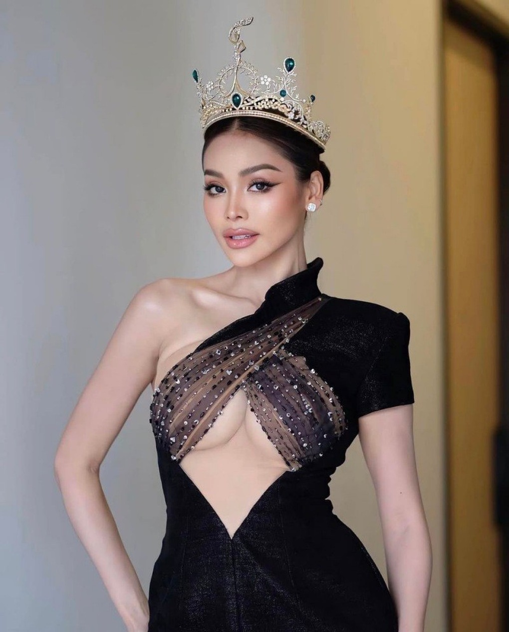 Sau thời gian livestream bán hàng, Hoa hậu Hòa bình mới có sự kiện đầu tiên - 4