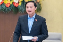 Xin ý kiến Bộ Chính trị phương án tổ chức UBND theo chế độ thủ trưởng