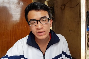 Cậu học trò nghèo và nỗi niềm ước mơ nuôi con chữ