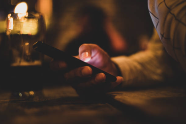 "Bắt được tôi chat sex, vợ cứ làm quá lên nói tôi ngoại tình"