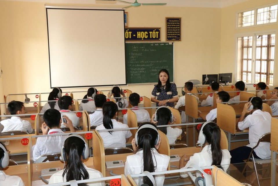 Lãnh đạo TP Vinh nói gì về tuyển dụng giáo viên “tuổi đời dưới 30”? - 2 Lãnh đạo TP Vinh nói gì về tuyển dụng giáo viên “tuổi đời dưới 30”? - 2
