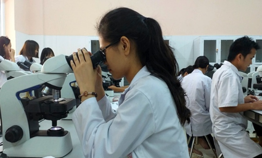 Thêm gần 800 bác sĩ học Y Hà Nội ra trường - 1 Thêm gần 800 bác sĩ học Y Hà Nội ra trường - 1