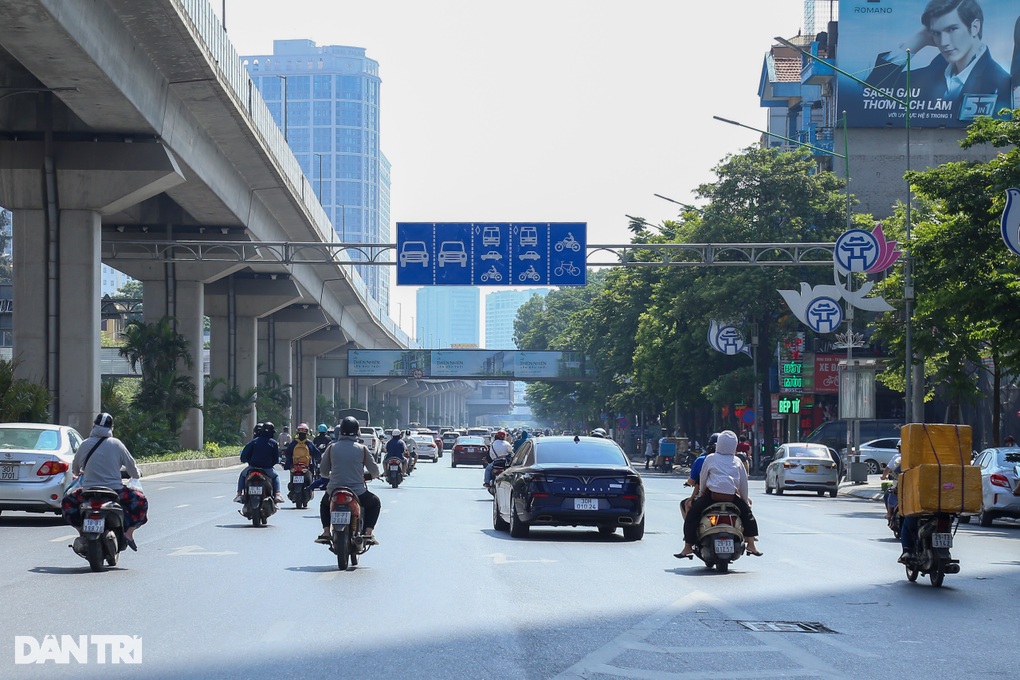 Tuyến đường đầu tiên ở Hà Nội sắp tách riêng làn ô tô, xe máy - 2 Tuyến đường đầu tiên ở Hà Nội sắp tách riêng làn ô tô, xe máy - 2