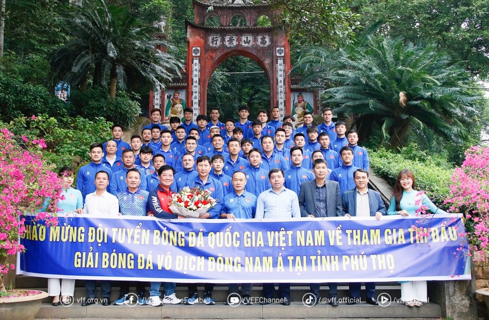 Đội tuyển Việt Nam làm điều đặc biệt trước ngày lên đường dự AFF Cup - 2 Đội tuyển Việt Nam làm điều đặc biệt trước ngày lên đường dự AFF Cup - 2