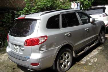 “Dân bay” giấu súng trong xe ô tô để… đi săn