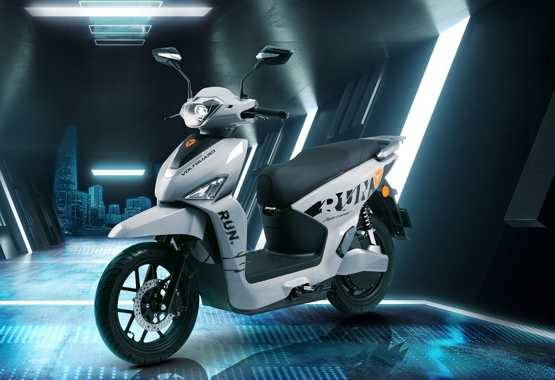 Giá xe máy điện Yadea Voltguard U giảm 7 triệu: Vận hành mạnh mẽ, pin lithium đi 112 km/lần sạc