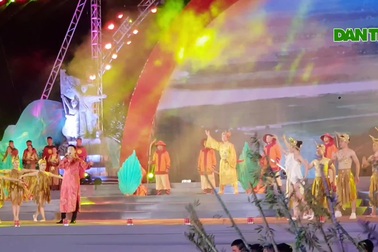 Đêm nghệ thuật đặc biệt "Bến Thủy anh hùng".