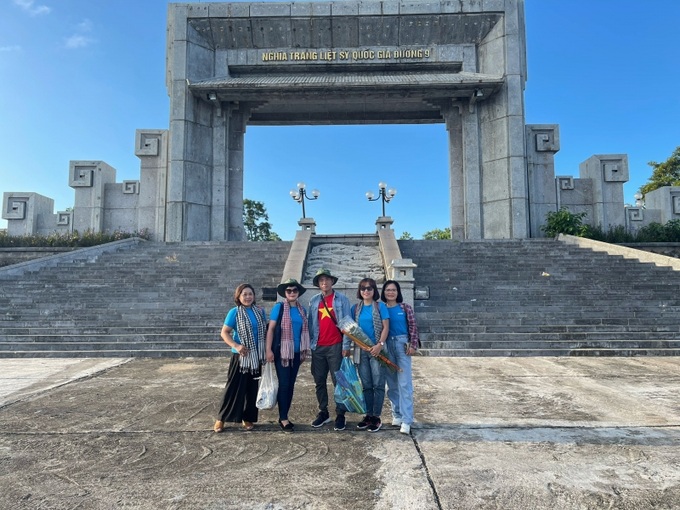  Nghĩa trang Liệt sĩ quốc gia Đường 9 mênh mang một màu trắng, màu xanh của mây trời Quảng Trị.