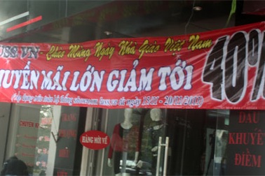 "Bùng nổ" khuyến mãi hàng hóa mừng ngày 20/11