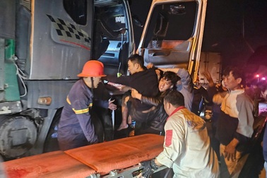 Tai nạn liên hoàn trên đường tránh quốc lộ 1 khiến 5 người bị thương