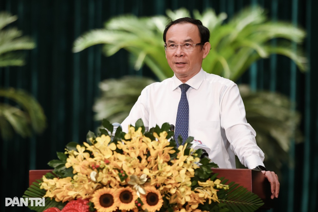 Bí thư TPHCM: Bộ máy không có cơ hội cho ai tiêu cực, làm việc bàng quan - 1 Bí thư TPHCM: Bộ máy không có cơ hội cho ai tiêu cực, làm việc bàng quan - 1