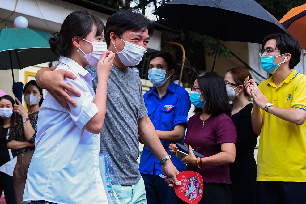 Yêu những điều không hoàn hảo vào đề thi chuyên Văn lớp 10 Hà Nội - 2 Yêu những điều không hoàn hảo vào đề thi chuyên Văn lớp 10 Hà Nội - 2