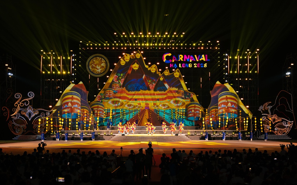 Carnaval Hạ Long 2025: Đại tiệc văn hóa giữa lòng kỳ quan - 2 Carnaval Hạ Long 2025: Đại tiệc văn hóa giữa lòng kỳ quan - 2