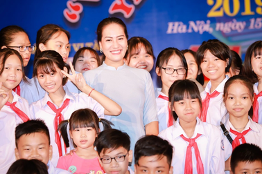 Xinh “Về nhà đi con”: “Không ngờ đóng “con giáp thứ 13” mà khán giả yêu mến”