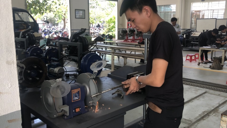 Nhà trường “bắt tay” doanh nghiệp đào tạo lao động có trình độ - 5 Nhà trường “bắt tay” doanh nghiệp đào tạo lao động có trình độ - 5