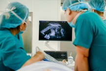 Bộ trưởng Bộ Y tế gửi thư khen ê-kíp can thiệp tim bào thai