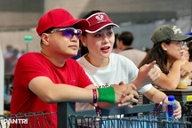 Phương Oanh - Shark Bình đấu "máu lửa", gây sốt ở giải pickleball Dân trí