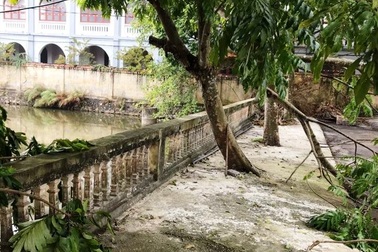 Nguyên Phó Giám đốc bệnh viện tử vong dưới ao trong khuôn viên viện