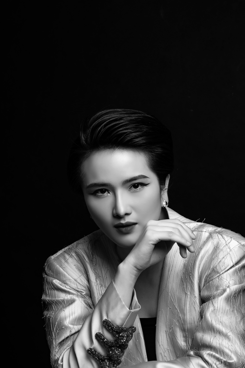 Nữ diễn viên “Chuyện tình đảo ngọc” từng lay lắt ăn mì gói sống qua ngày - 2 Nữ diễn viên “Chuyện tình đảo ngọc” từng lay lắt ăn mì gói sống qua ngày - 2