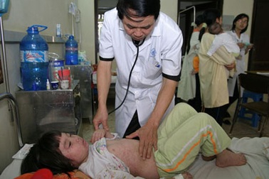 Cảnh giác khi trẻ đau vùng bụng dưới bên phải