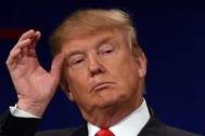 Donald Trump gặng hỏi chuyên gia quốc tế về sử dụng vũ khí hạt nhân