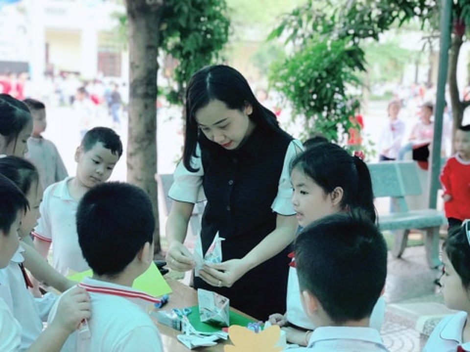 Cô giáo Tiểu học viết đơn tình nguyện tham gia phòng, chống dịch Covid-19 - 5 Cô giáo Tiểu học viết đơn tình nguyện tham gia phòng, chống dịch Covid-19 - 5