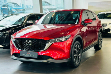 CX-5, Tucson và loạt xe tăng giá cuối năm: Có mẫu đắt thêm 90 triệu đồng