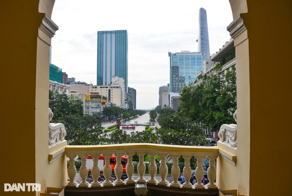 Trụ sở UBND TPHCM mở cửa đón khách tham quan dịp 30/4-1/5 - 1 Trụ sở UBND TPHCM mở cửa đón khách tham quan dịp 30/4-1/5 - 1