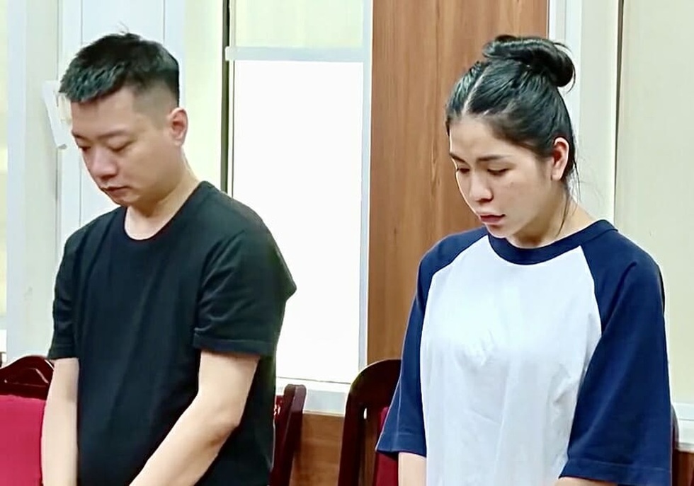 Chiêu thoát vai của Hoa hậu Thùy Tiên trong phi vụ kẹo Kera - 2 Chiêu thoát vai của Hoa hậu Thùy Tiên trong phi vụ kẹo Kera - 2