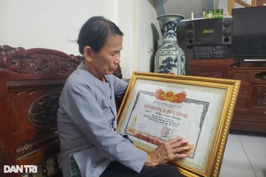 Vợ liệt sỹ một tháng làm vợ, nguyện cả đời cô quả chờ chồng