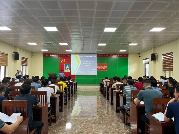 Công ty CP Quốc tế BHL Group huấn luyện ATVSLĐ tại Công ty Than Mạo Khê - TKV, tỉnh Quảng Ninh