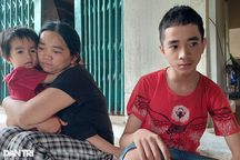 Bố qua đời sau tai nạn bất ngờ, 3 đứa trẻ nguy cơ bỏ học