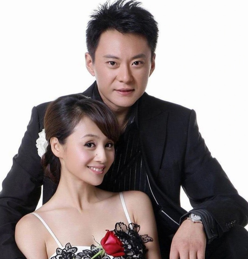 Tào Dĩnh của Quan huyện 9 tuổi: Nhan sắc khác lạ, livestream bán hàng - 9