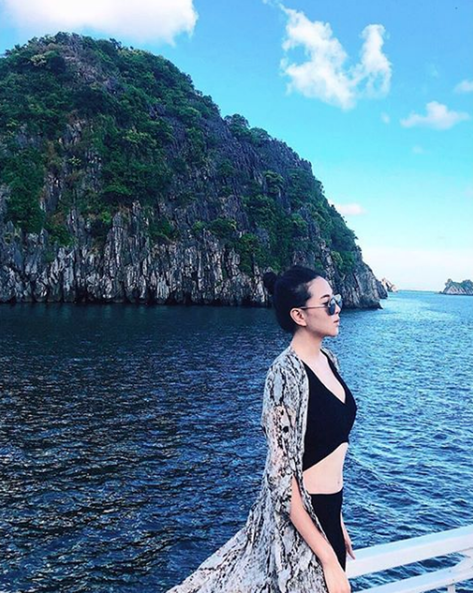 Khi các Biên tập viên nhà đài “thiêu đốt” ánh nhìn với áo tắm - 14 Khi các Biên tập viên nhà đài “thiêu đốt” ánh nhìn với áo tắm - 14