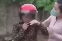 Xôn xao clip cô giáo mầm non bị hành hung giữa đường, nghi do ghen tuông