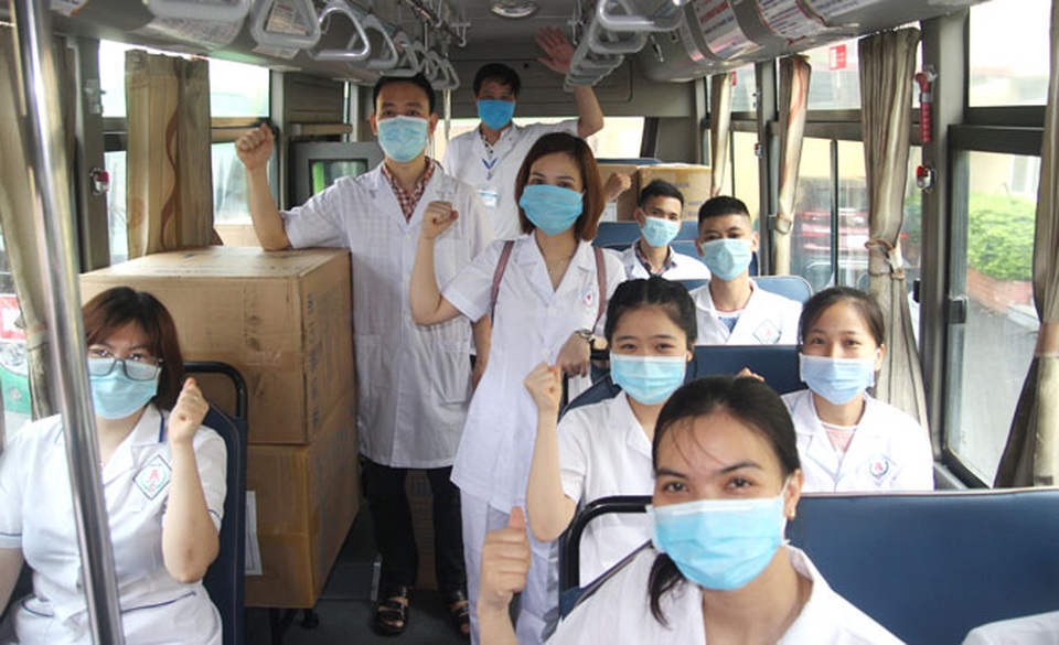 Hình ảnh xúc động 51 y, bác sĩ Thái Nguyên đến giúp Bắc Giang chống dịch - 4 Hình ảnh xúc động 51 y, bác sĩ Thái Nguyên đến giúp Bắc Giang chống dịch - 4