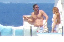 Lindsay Lohan thân mật với quản lý lực lưỡng