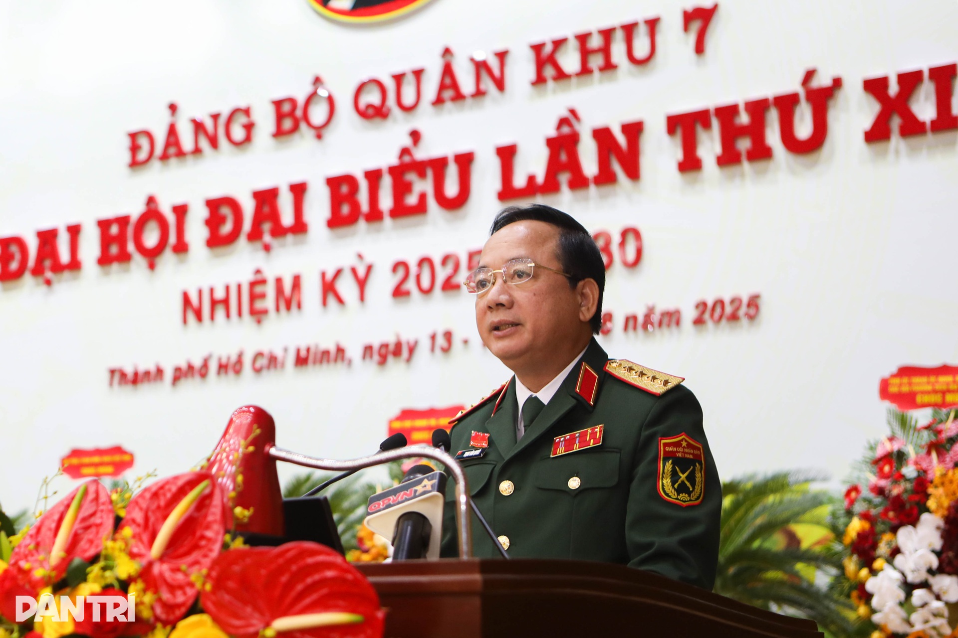 Thiếu tướng Trần Vinh Ngọc được bầu giữ chức Bí thư Đảng ủy Quân khu 7 - 7 Thiếu tướng Trần Vinh Ngọc được bầu giữ chức Bí thư Đảng ủy Quân khu 7 - 7