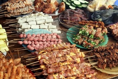 Ăn đêm ở phố nướng Sapa