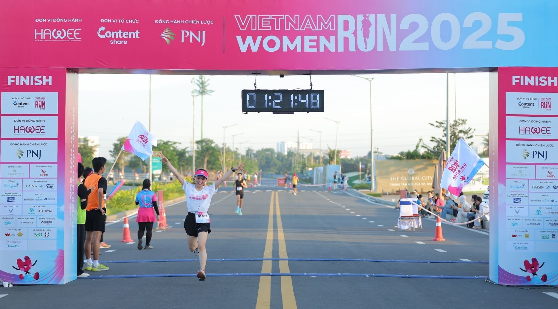 PNJ cùng Vietnam Women Run 2025 lan tỏa thông điệp “Sống đẹp” tới cộng đồng - 5