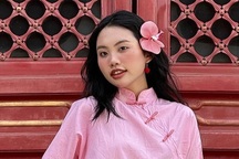 Phương Mỹ Chi tuổi 21: Chăm diện váy ngắn, ngày càng sành điệu